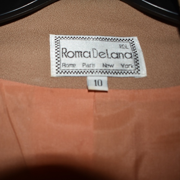 Beige Suit Jacket and Skirt Set - Picture 3 of 5